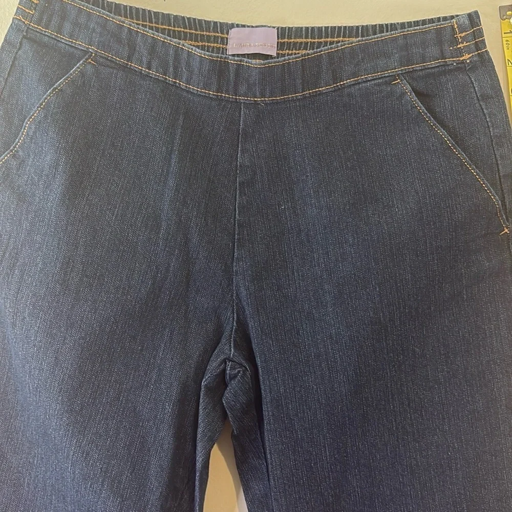 Laura Scott - Picture 14 of 14